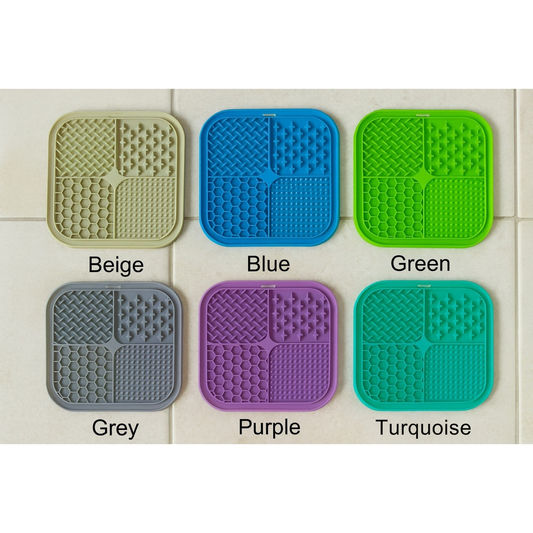 LickMate Slow Feeder Mat – Calming Silicone Treat Pad for Cats & Dogs
